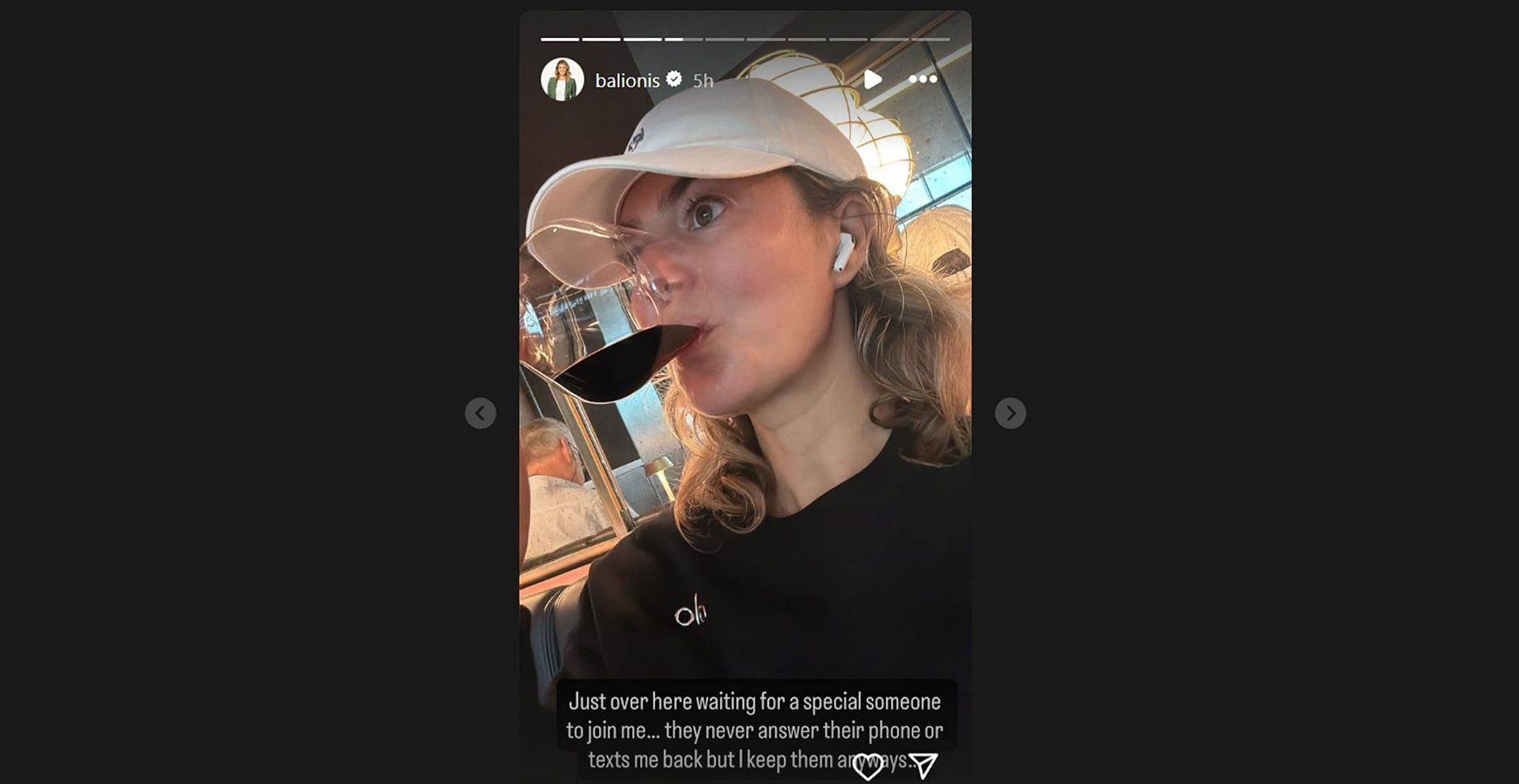 Amanda Balionis’s wait at the airport gets teased by Michelle Wie West in 5-words/@balionis